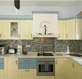 7 bedroom seaside villa with pool, Kassiopi, sleeps 13